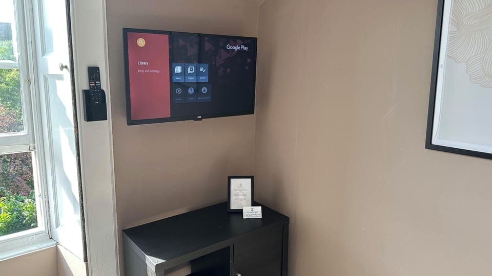 Superior Double Room, 1 Queen Bed, Garden View | Iron/ironing board, free WiFi, bed sheets