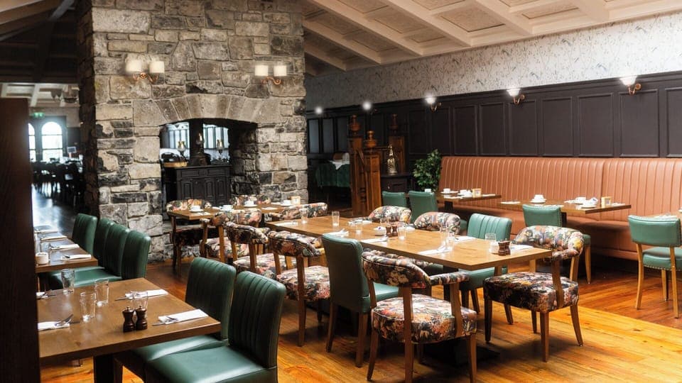 Breakfast, lunch and dinner served