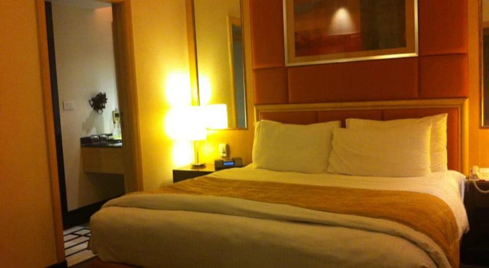 Minibar, in-room safe, desk, blackout drapes