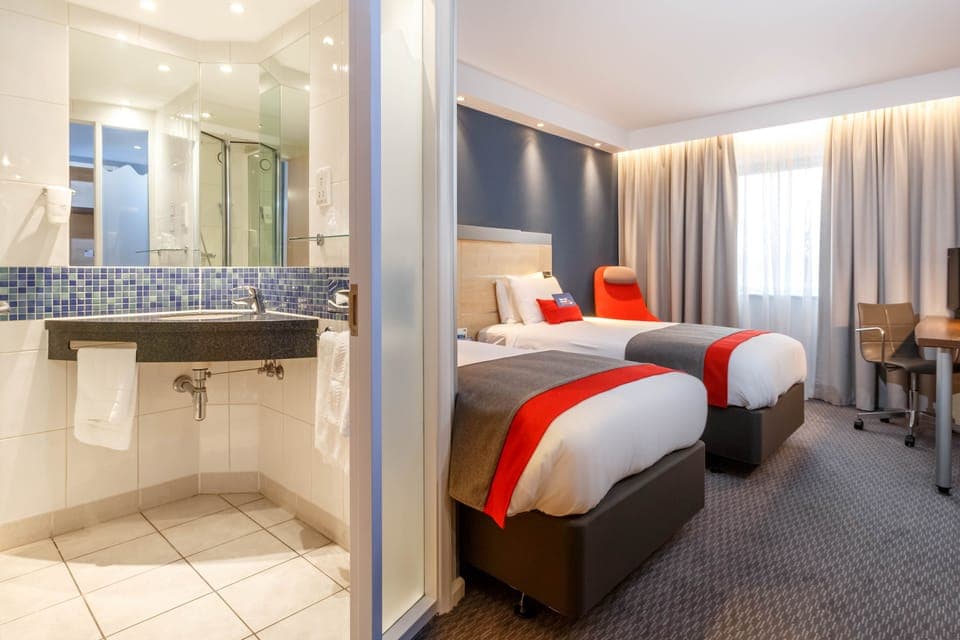 Desk, blackout drapes, iron/ironing board, free WiFi