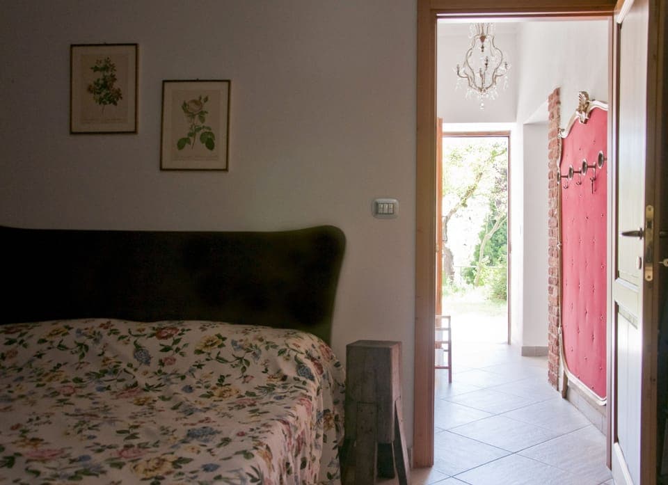 Panoramic Cottage, Accessible, Hill View (Glicine) | 1 bedroom, premium bedding, down comforters, individually decorated