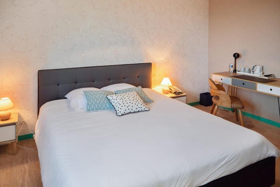 Superior Double Room | Desk, free WiFi, bed sheets