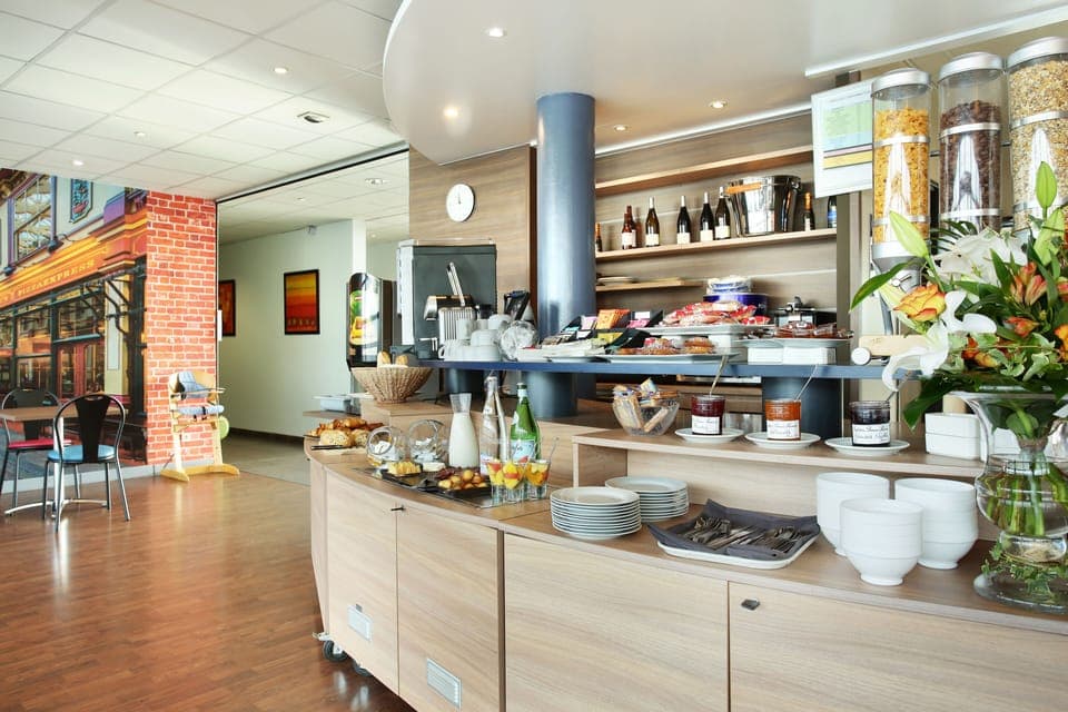 Daily buffet breakfast (EUR 13 per person)