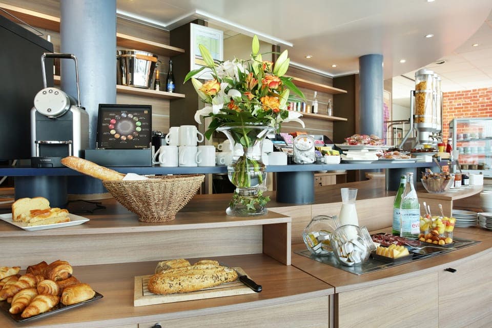 Daily buffet breakfast (EUR 13 per person)