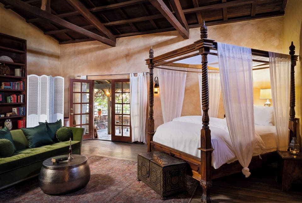 Standard Room, 1 Queen Bed (Naish House) | Premium bedding, in-room safe, free WiFi