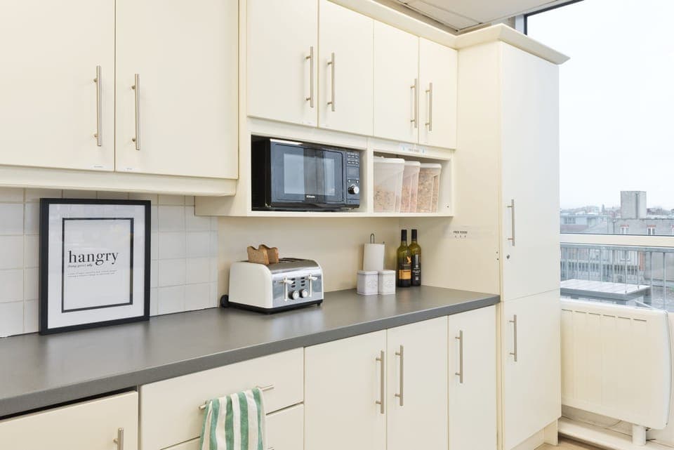 Shared Dormitory, Mixed Dorm (Sleep 6 ) | Shared kitchen | Shared fridge, microwave