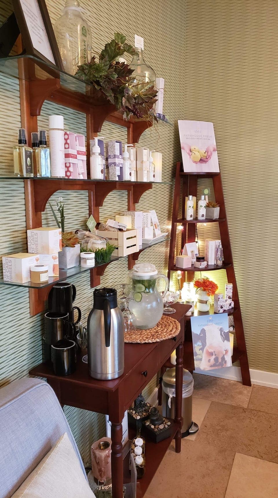 Couples treatment rooms, body treatments, aromatherapy