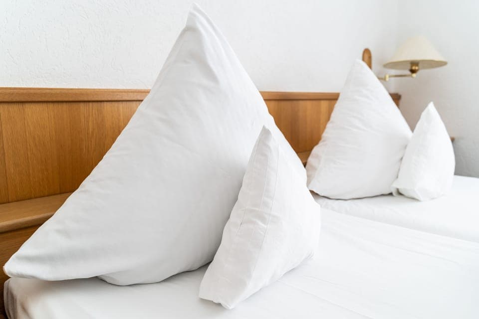 Double Room | Desk, free cribs/infant beds, free WiFi, bed sheets