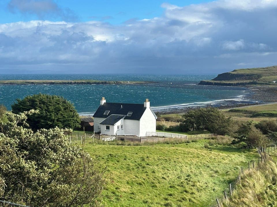View of Driftwood Cottage from roadside September 2025