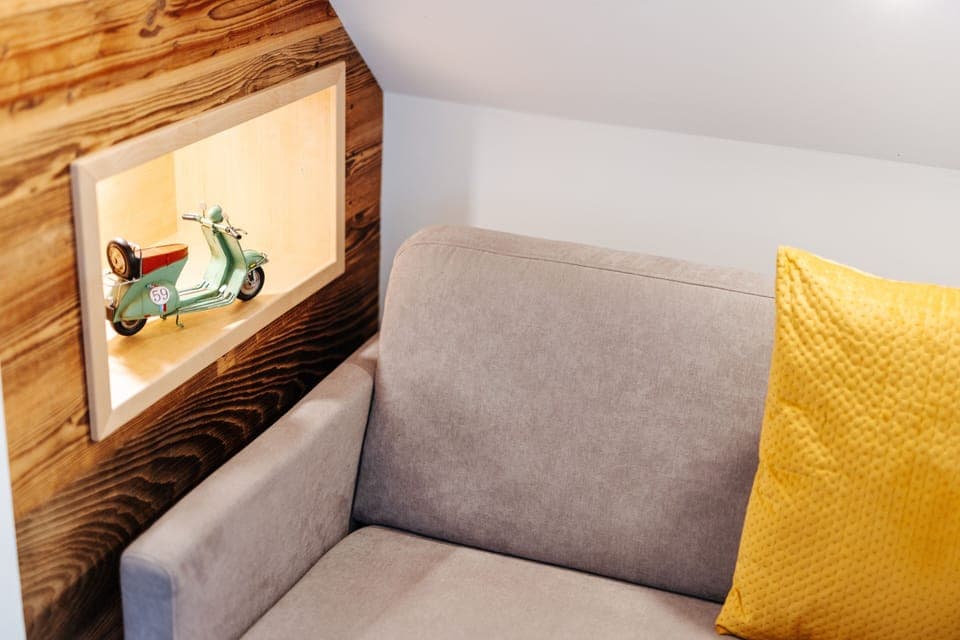 Comfort Duplex, 2 Bedrooms, Garden View, Garden Area | Down comforters, in-room safe, individually decorated, desk