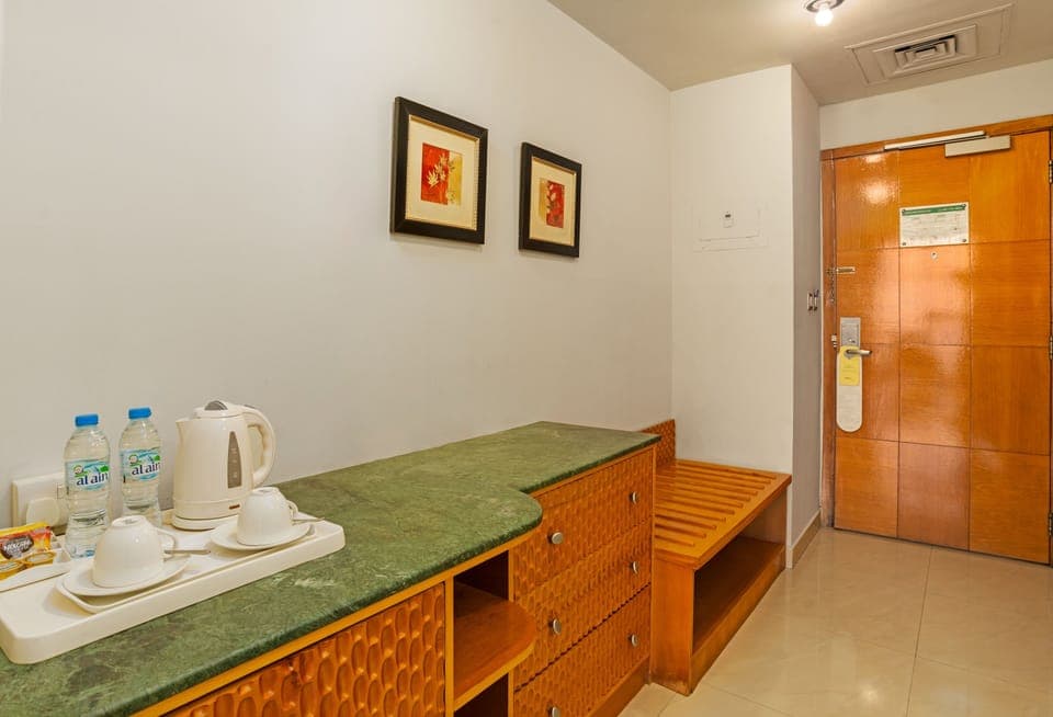 Deluxe King Room | Egyptian cotton sheets, premium bedding, down comforters, in-room safe