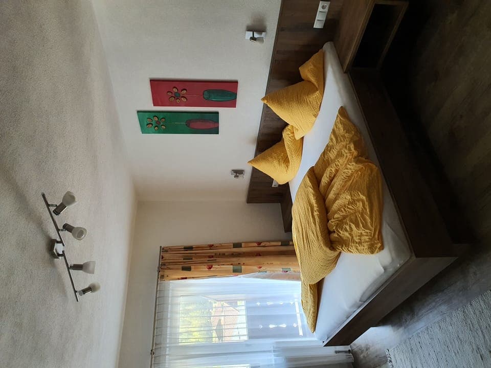 Hypo-allergenic bedding, in-room safe, individually decorated