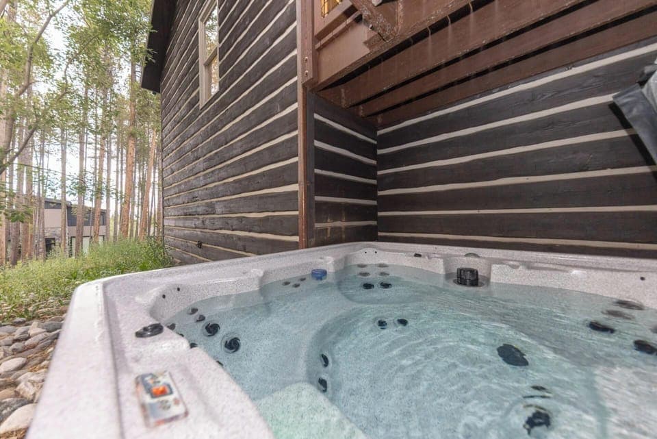 Hot tub