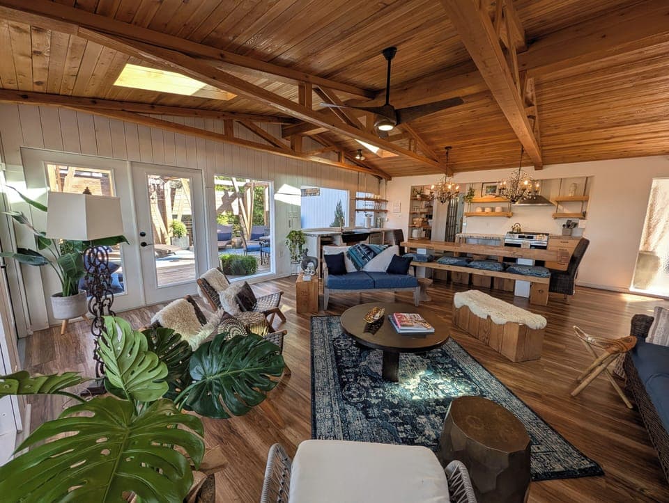 ADORE this space & I just want U to get a feel for how open % light filled it is