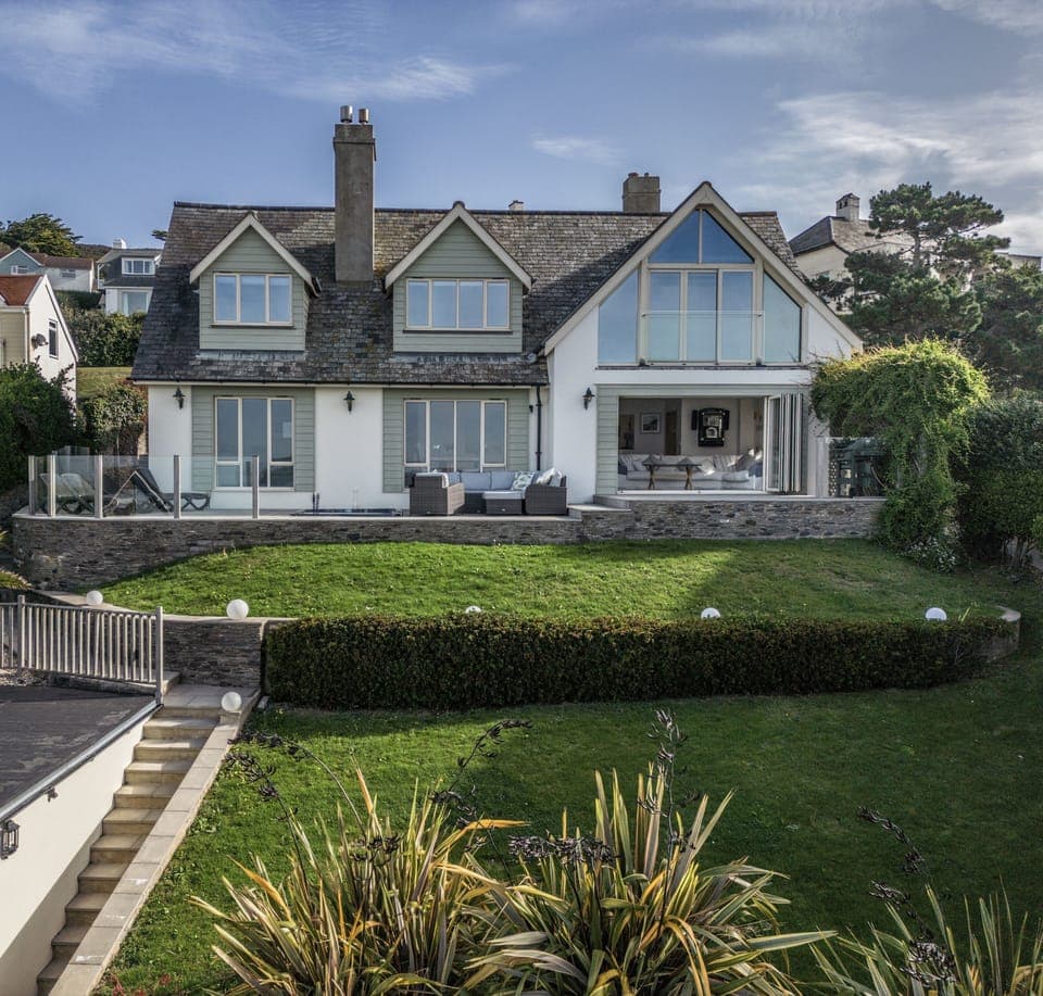 Thorpe enjoys amazing views of Woolacombe beach. VRBO Holiday home of 2023!