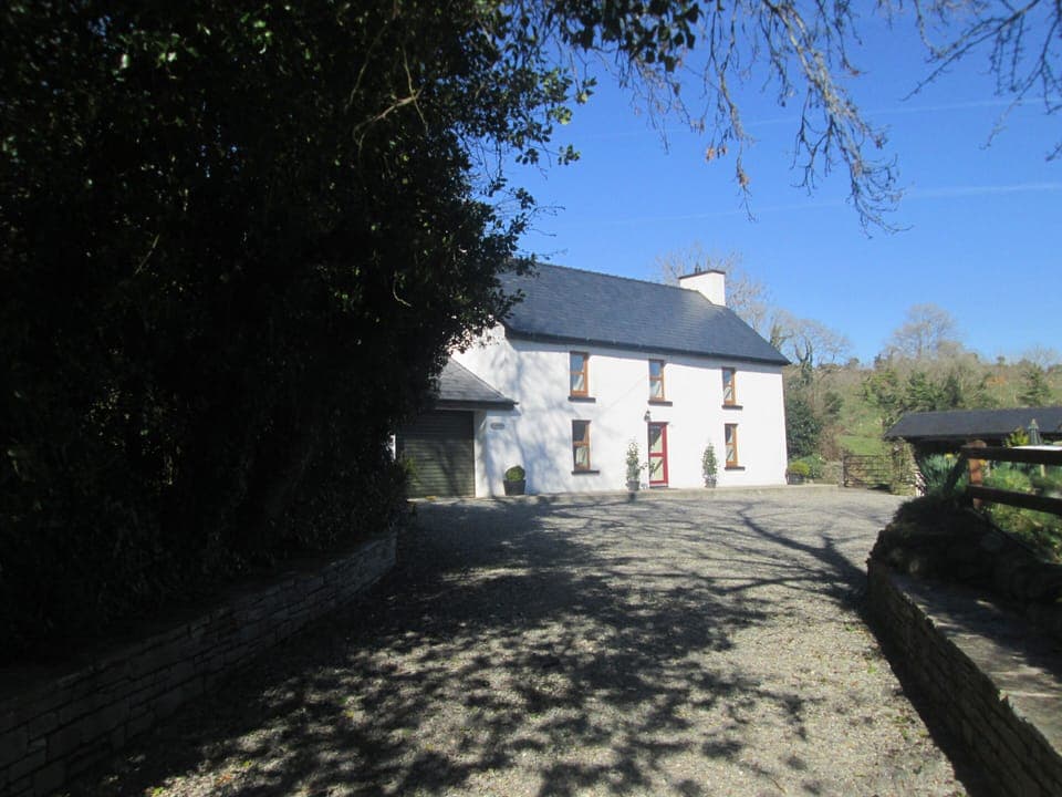 spacious private location set back from road 