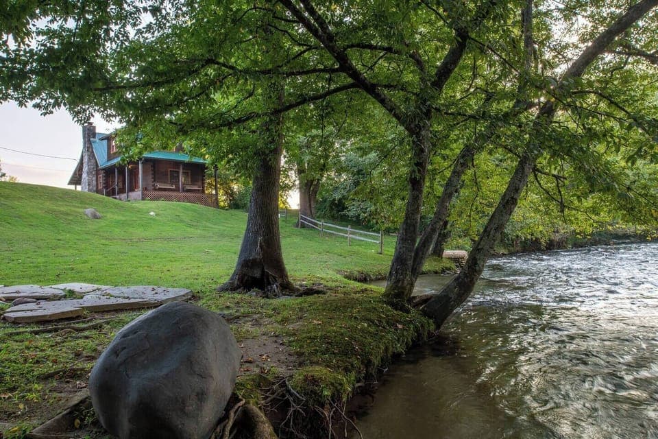 The Cabin and the River (1)