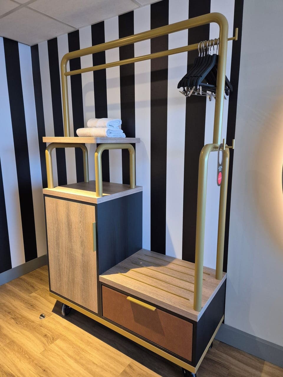 Premium bedding, in-room safe, desk, blackout drapes