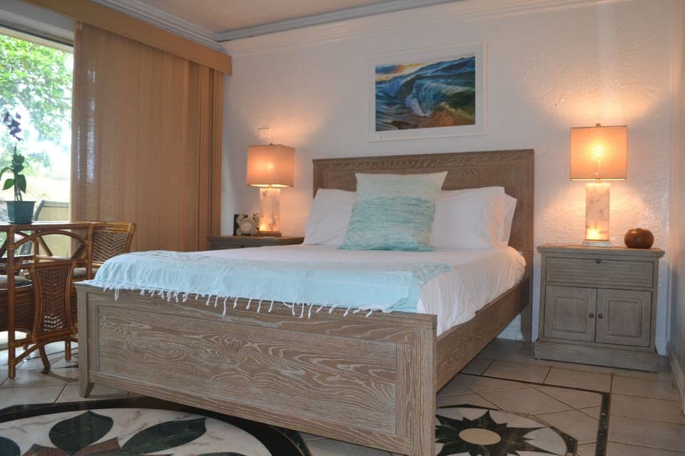 comfortable queen bed