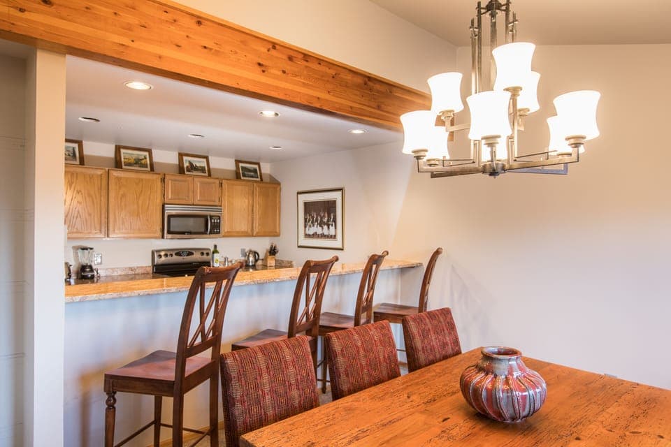 Kitchen/Dining

