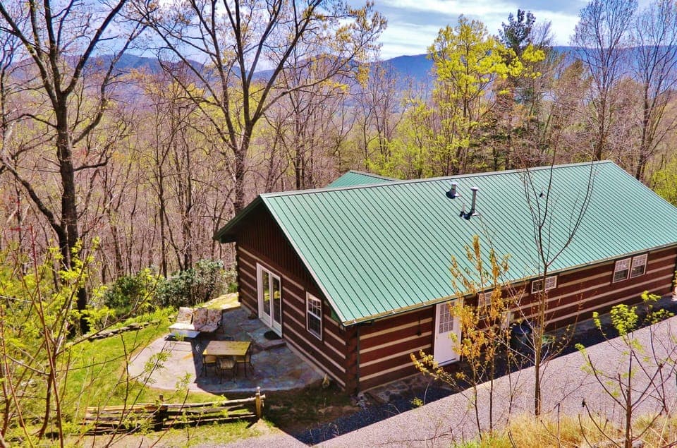 Come and Relax in a Pleasant & Private Setting!