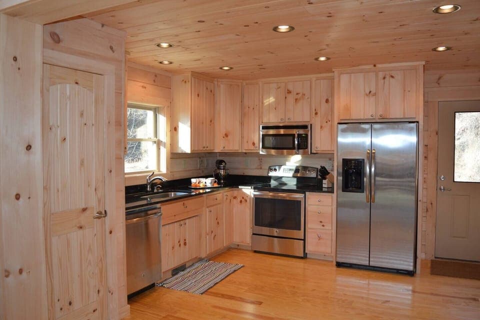 The kitchen with everything you need to prepare delicious vacation meals