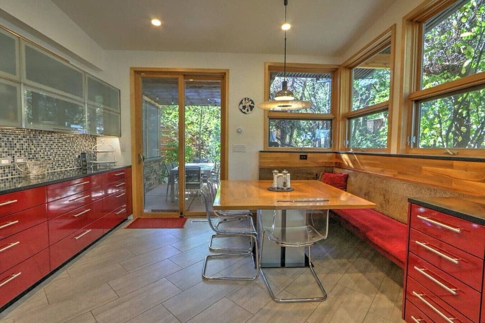 Cozy eat in kitchen with wrap around bench