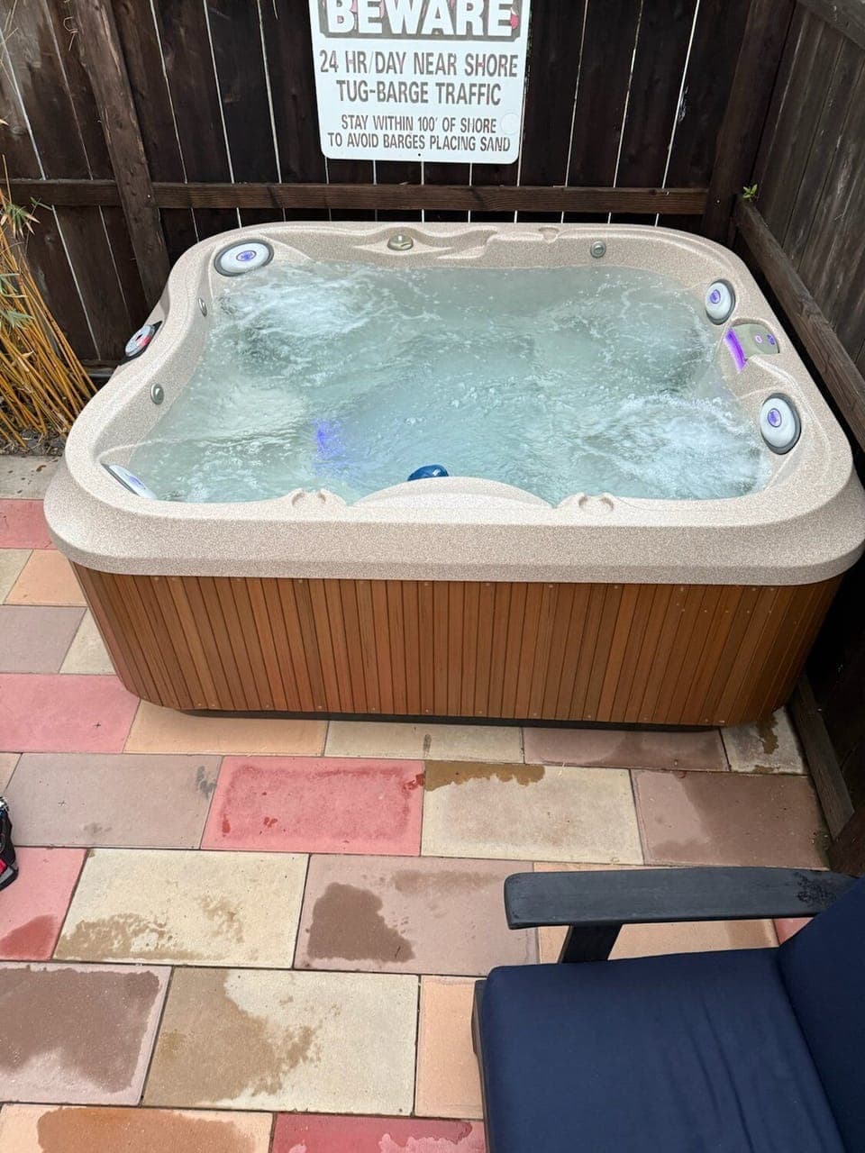 Outdoor spa tub