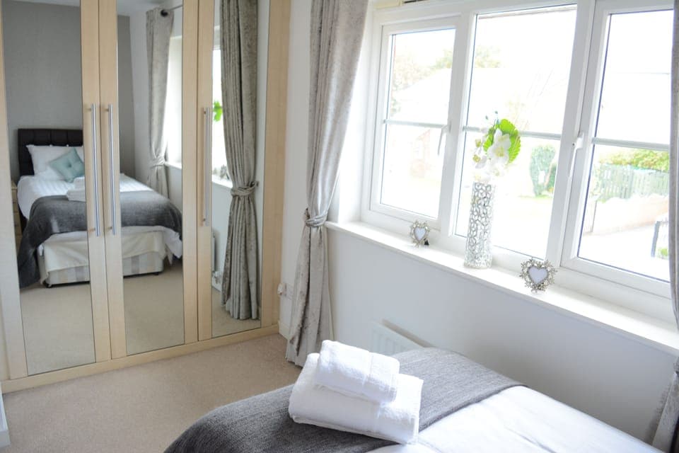 Executive House, 3 Bedrooms | 3 bedrooms, iron/ironing board, free WiFi, bed sheets