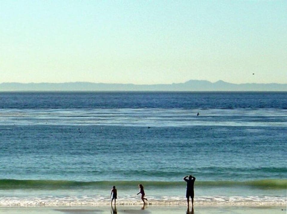 See Catalina island in clear day