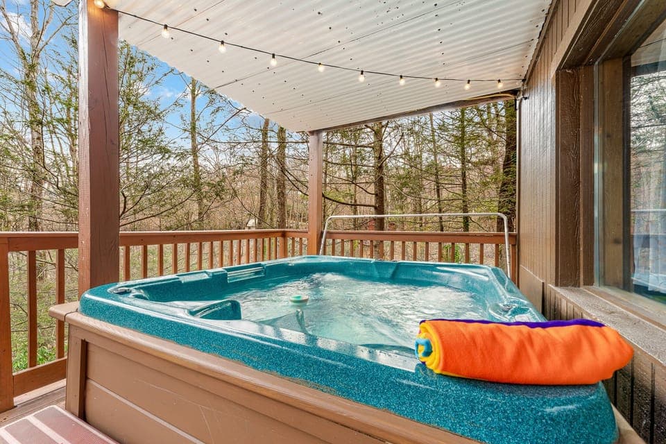 Relax & Unwind in the Hot Tub