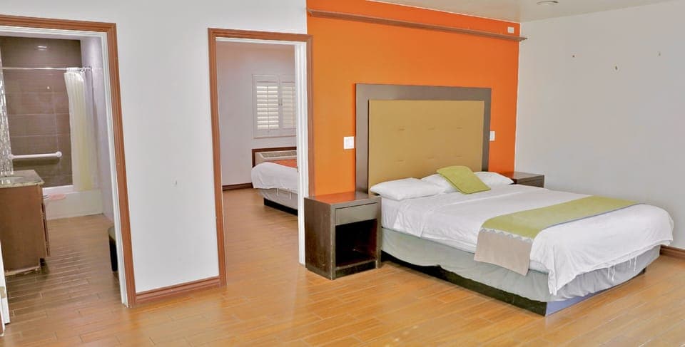 remodeled 2 king beds, suites | Desk, free WiFi, bed sheets