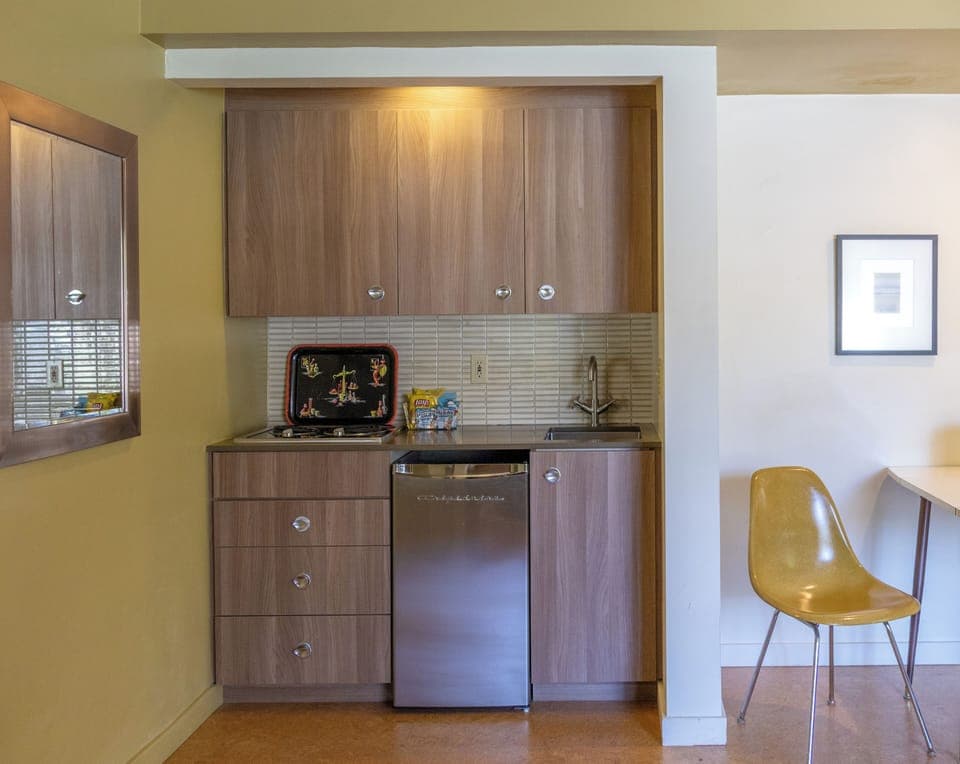 Suite, Poolside | Private kitchen | Fridge