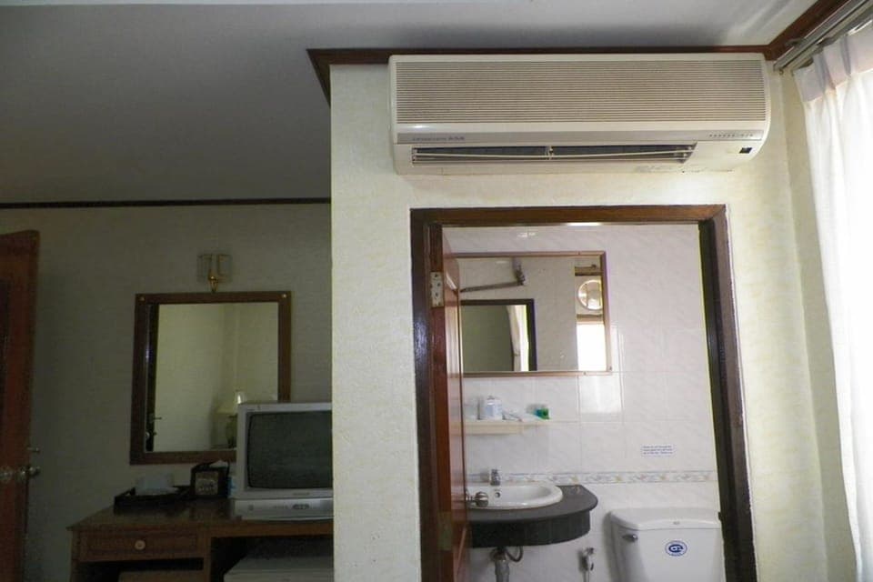 Double Room with view | In-room safe, soundproofing, rollaway beds, free WiFi