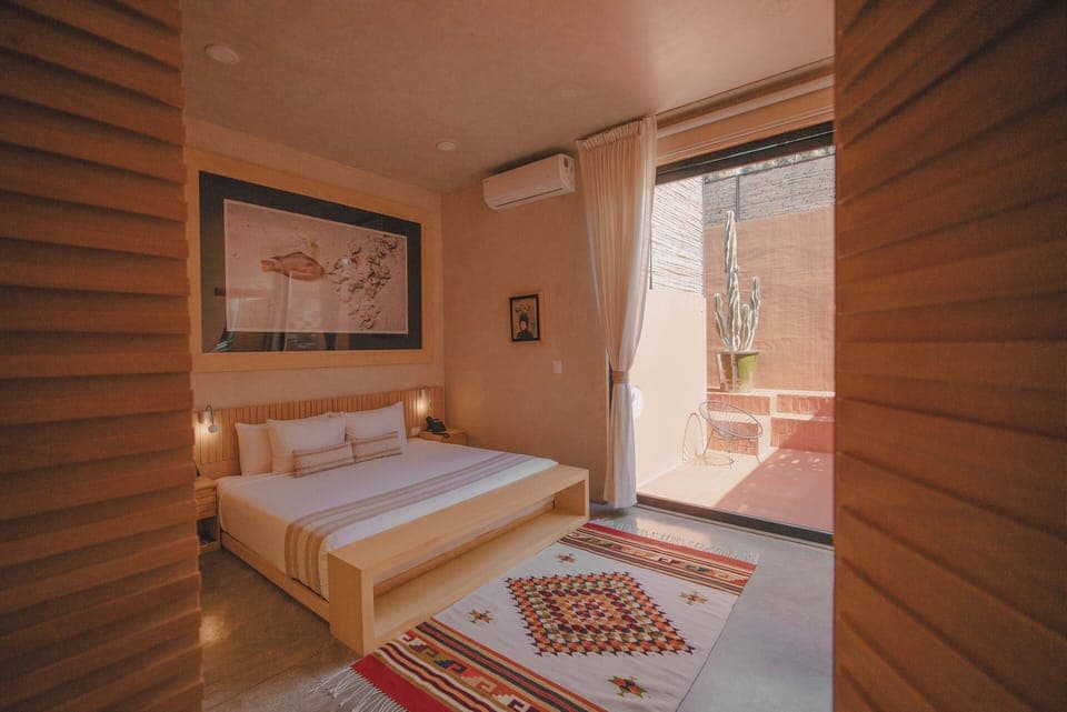 Suite Carmen | Egyptian cotton sheets, premium bedding, minibar, in-room safe