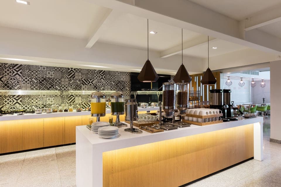 Daily full breakfast (MXN 350 per person)