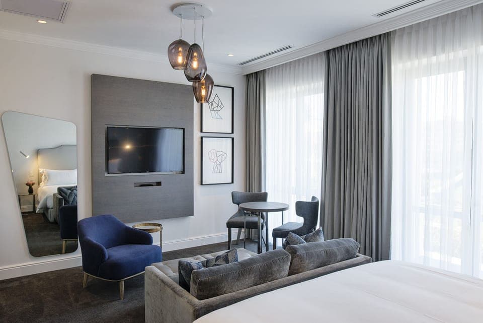 Luxury Suite | Premium bedding, minibar, in-room safe, desk