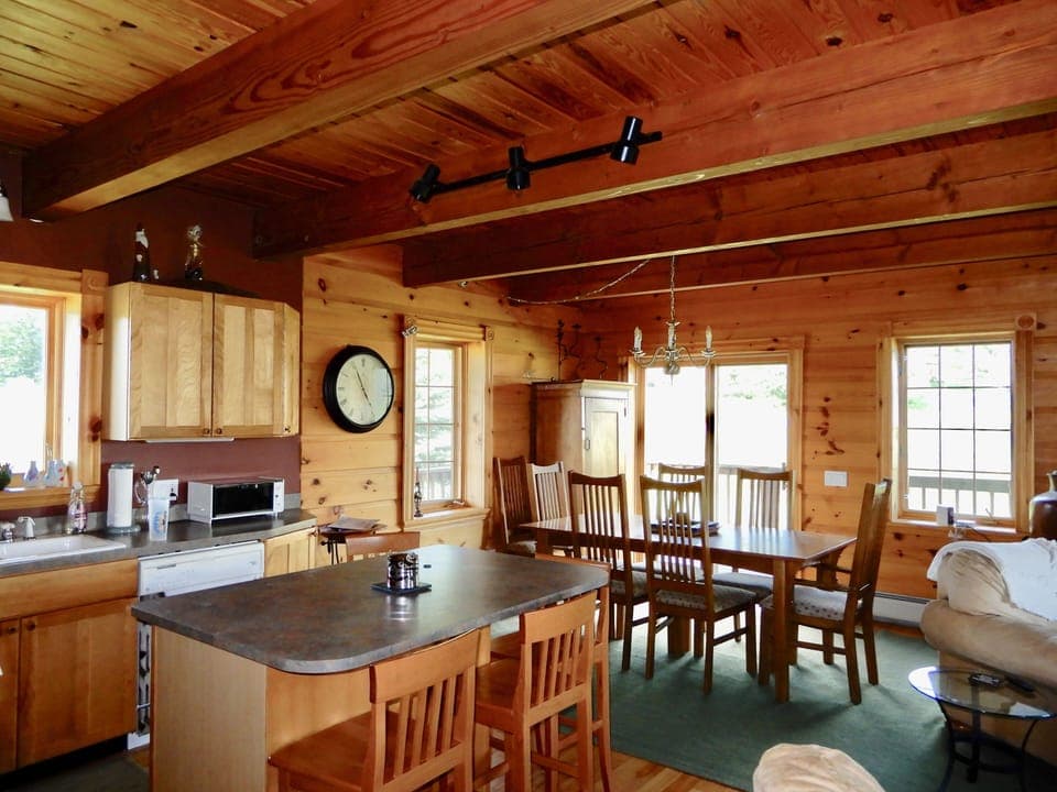 Open Concept Main Floor 