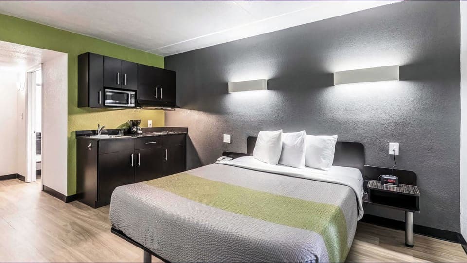 Room amenity