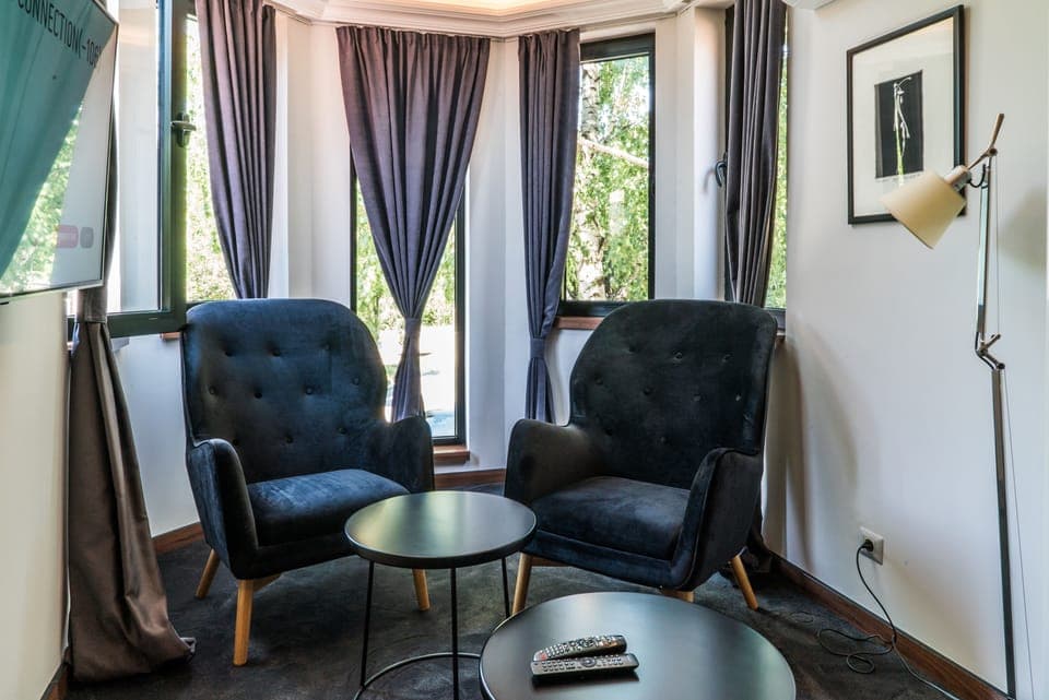 Minibar, in-room safe, desk, soundproofing