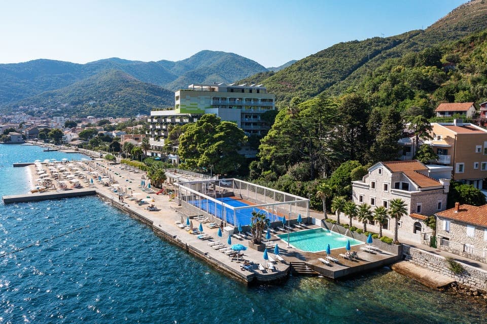 On the beach, white sand, scuba diving