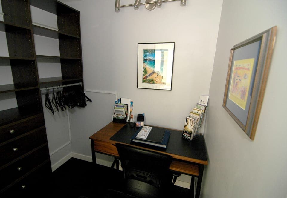 Office off kitchen: custom closet, desk, supplies and tourist information. WiFi