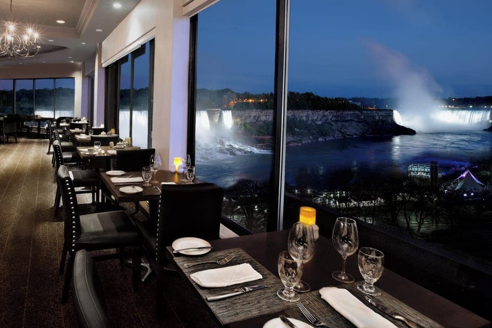 2 restaurants, breakfast, lunch, dinner served; Italian cuisine