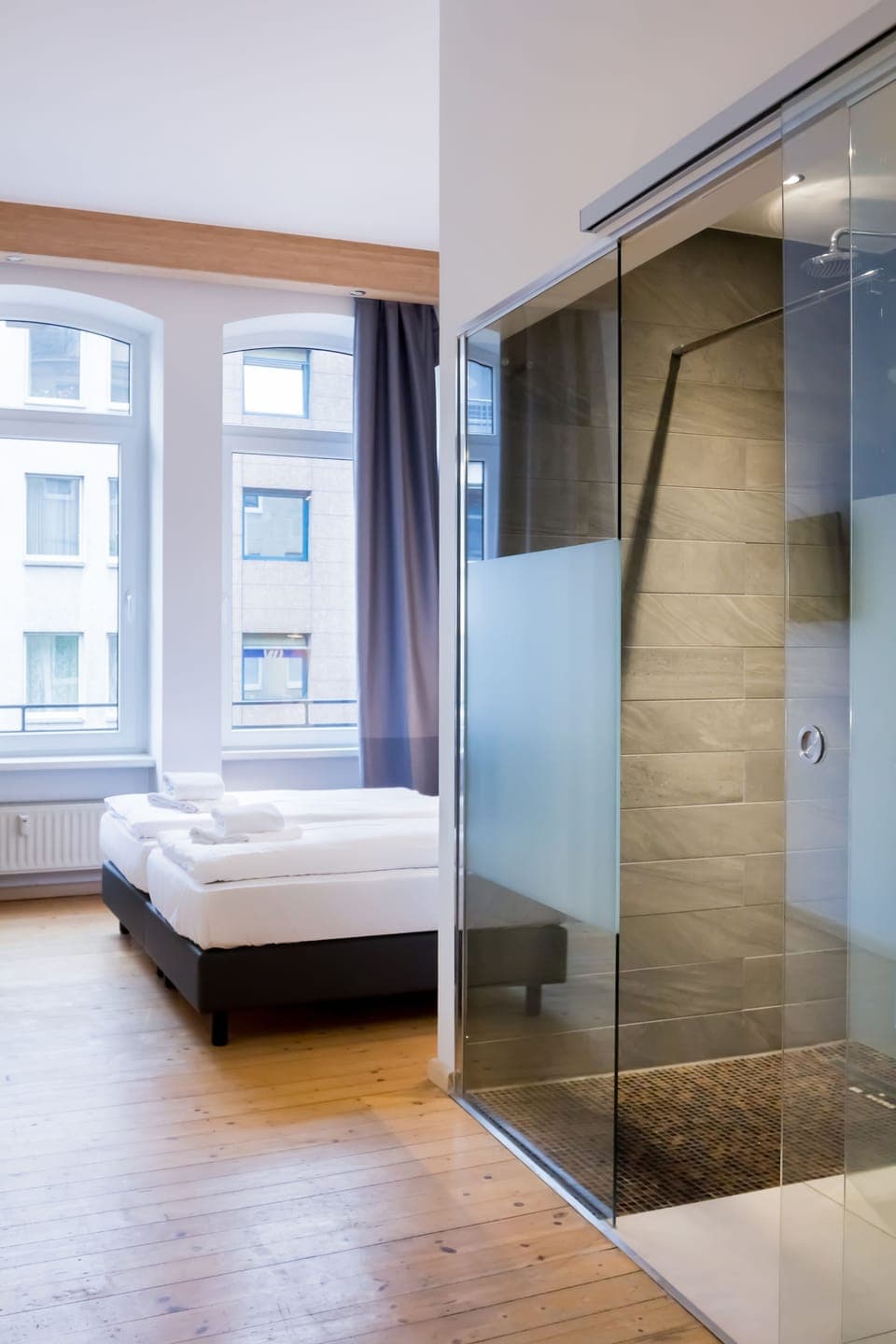 Comfort Double Room | Bathroom | Shower, free toiletries, towels, toilet paper