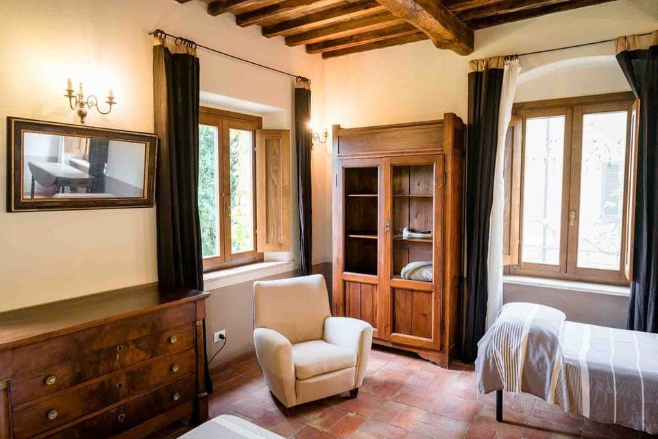 Superior Double Room, Garden View | Living area | 20-inch TV with satellite channels