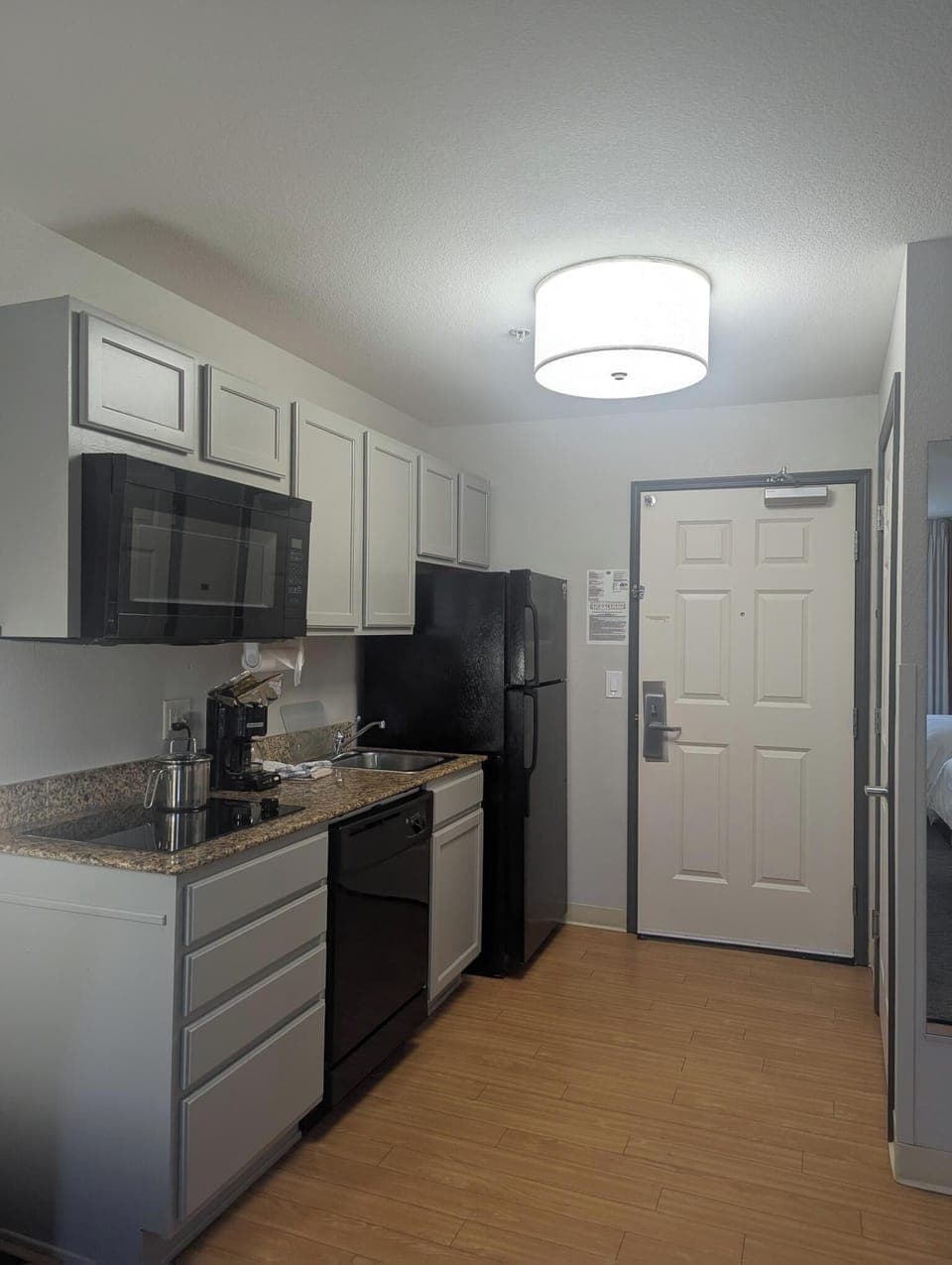 Studio Suite, 2 Queen Beds | Private kitchenette | Fridge, microwave, coffee/tea maker, cookware/dishes/utensils