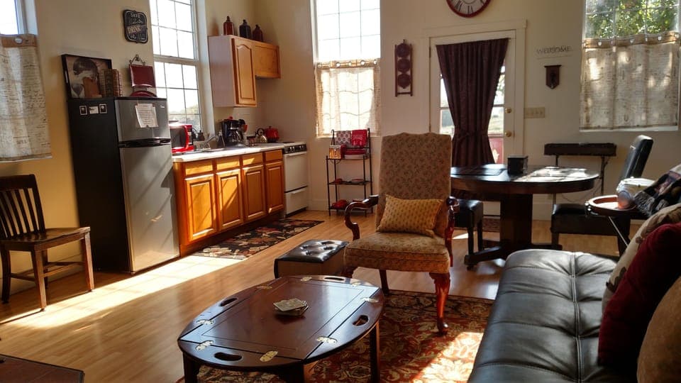 Library has a very functional kitchen, with microwave, coffee maker, toaster,..