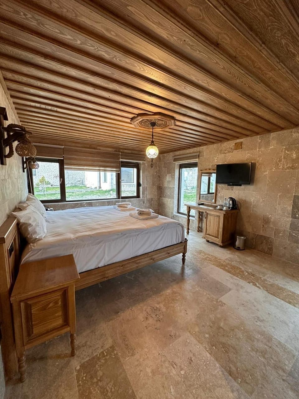 Standard Room | Premium bedding, minibar, in-room safe, desk