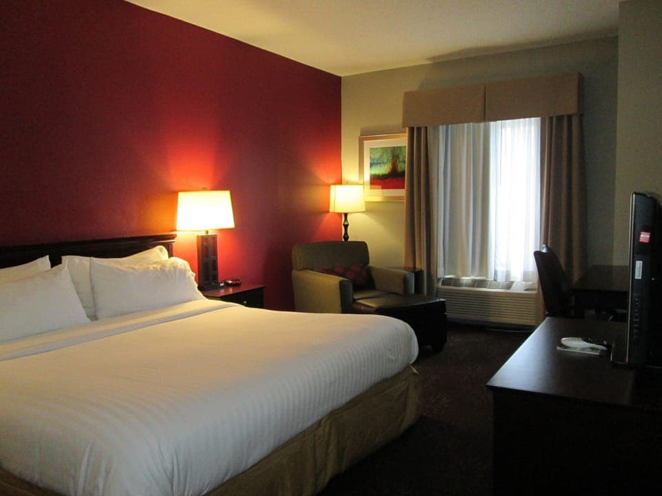 In-room safe, desk, blackout drapes, soundproofing