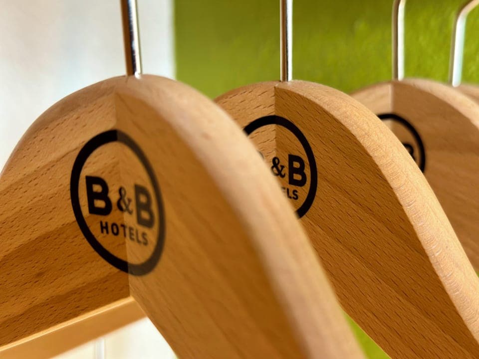 Desk, blackout drapes, soundproofing, free WiFi